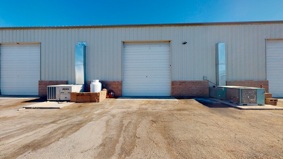 More Photos Of 800 Margaret St, Pahrump Warehouse For Lease
