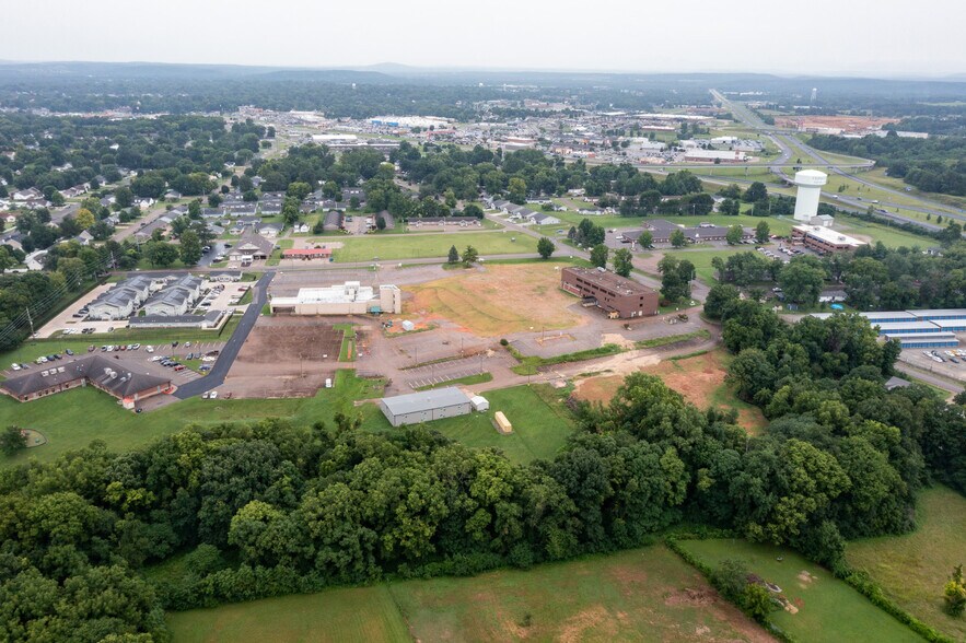 More Photos Of 1212 Weber Rd, Farmington Healthcare For Sale