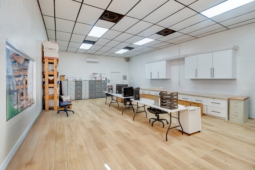 More Photos Of 103 Highland St, Orange City Warehouse For Sale