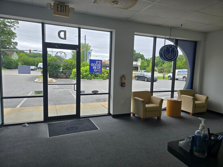 More Photos Of 105 Carroll Island Rd, Middle River Freestanding For Lease