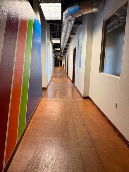 More Photos Of 601 N National Ave, Springfield Office For Lease