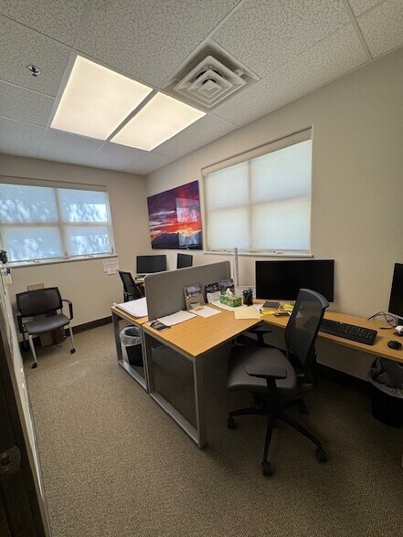 More Photos Of 3080 Pinebrook Rd, Park City Office For Lease