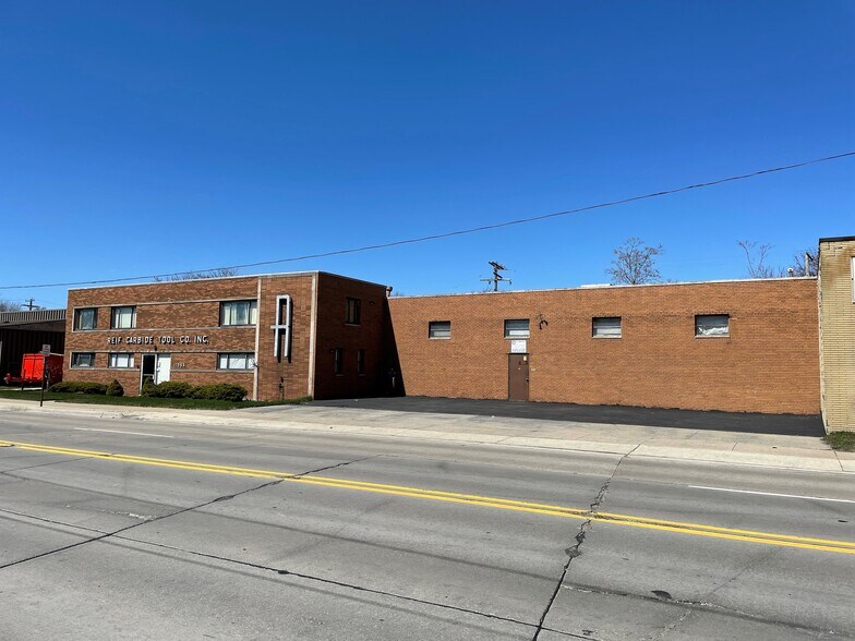 More Photos Of 11055 E 9 Mile Rd, Warren Warehouse For Sale
