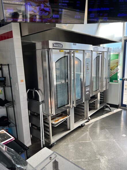 More Photos Of 2905 W Alameda Ave, Denver Fast Food For Lease