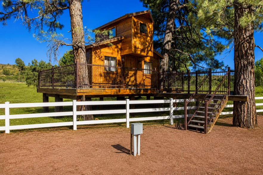 More Photos Of 1613 Black Canyon Rd, Heber Lodge Meeting Hall For Sale
