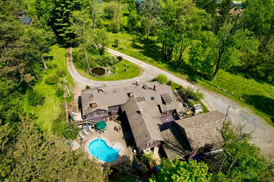 More Photos Of 4023 Rippleton Rd, Cazenovia Hospitality For Sale
