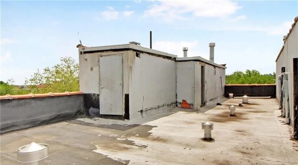 More Photos Of 780 Livonia Ave, Brooklyn Apartments For Sale