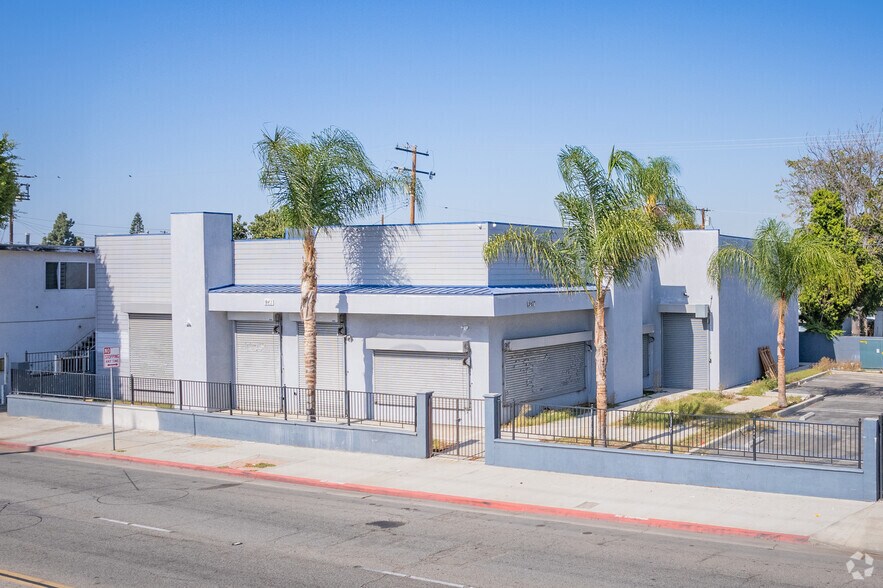 Primary Photo Of 961 W Compton Blvd, Compton Freestanding For Sale