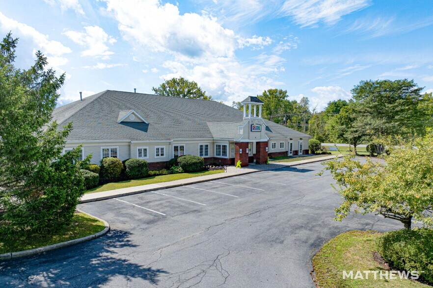 More Photos Of 6 Willowbrook Rd, Queensbury Daycare Center For Sale