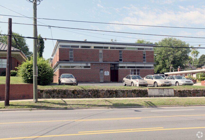 More Photos Of 907 Hay St, Fayetteville Medical For Sale