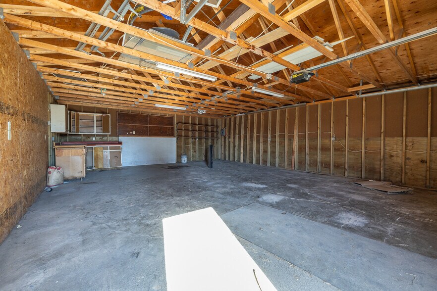 More Photos Of 306 Hillview Dr, Box Elder Office For Sale