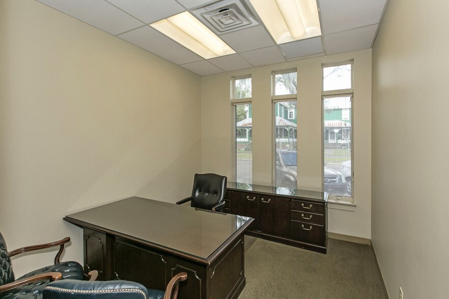 More Photos Of 1354 N Laura St, Jacksonville Coworking Space