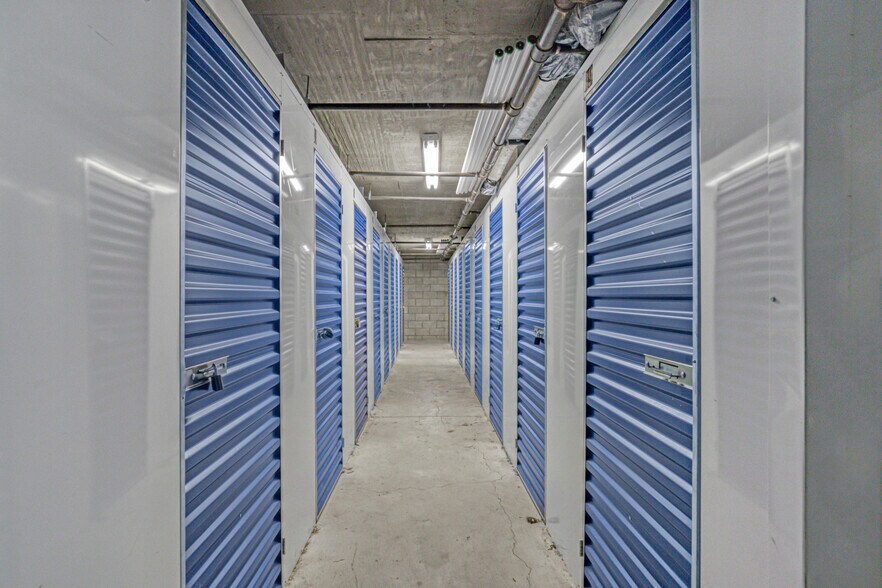 More Photos Of 5330 Satsuma Ave, North Hollywood Apartments For Sale