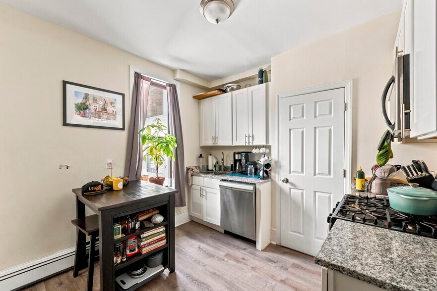 More Photos Of 204 3rd St, Hoboken Storefront Retail Residential For Sale