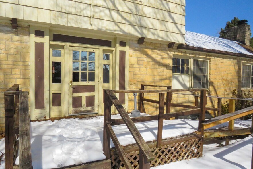 More Photos Of 1245 S Fabrique Dr, Wichita Flex For Sale