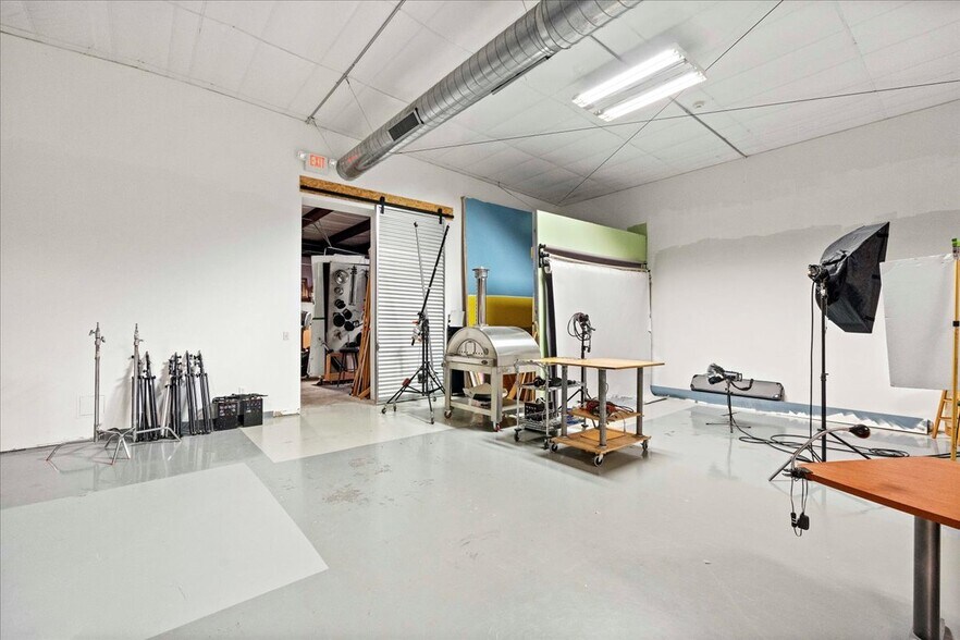More Photos Of 1225 Greenway Cross, Madison Flex For Sale