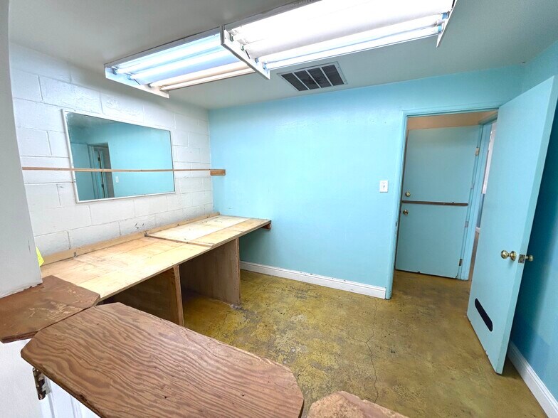 More Photos Of 2510 Santa Clara Ave, Alameda Freestanding For Sale