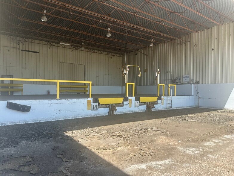 More Photos Of 1501 Colquitt Hwy, Bainbridge Manufacturing For Lease