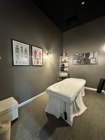 More Photos Of 4802 Lakeview Pky, Rowlett Freestanding For Lease