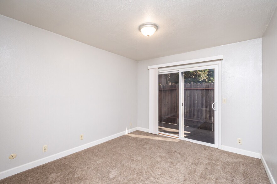 More Photos Of 815 18th St, Sacramento Apartments For Sale