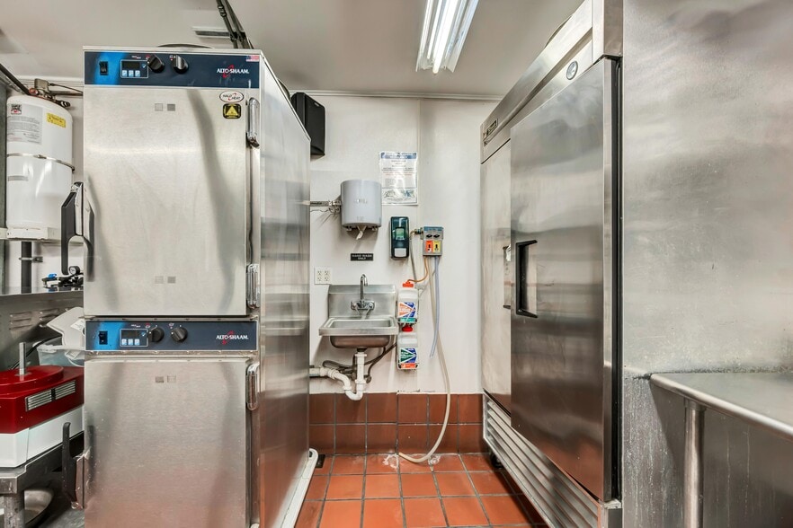 More Photos Of , Brookfield Unknown For Sale