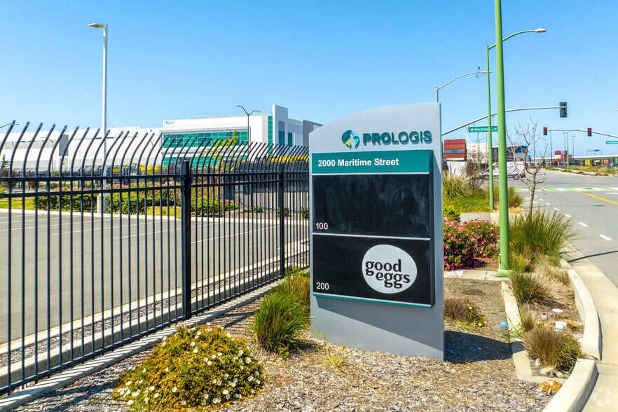 More Photos Of 2000 Maritime St, Oakland Distribution For Lease