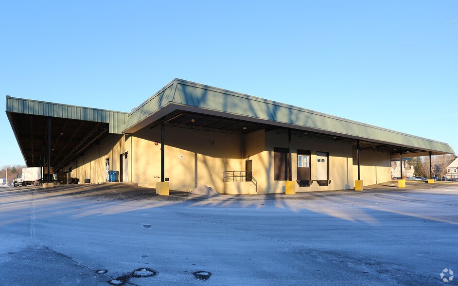 More Photos Of 43 Round Lake Rd, Ballston Lake Freestanding For Lease