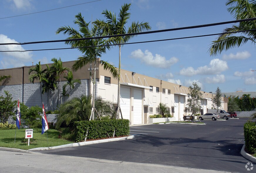 More Photos Of 8285 NW 64th St, Miami Light Distribution For Lease