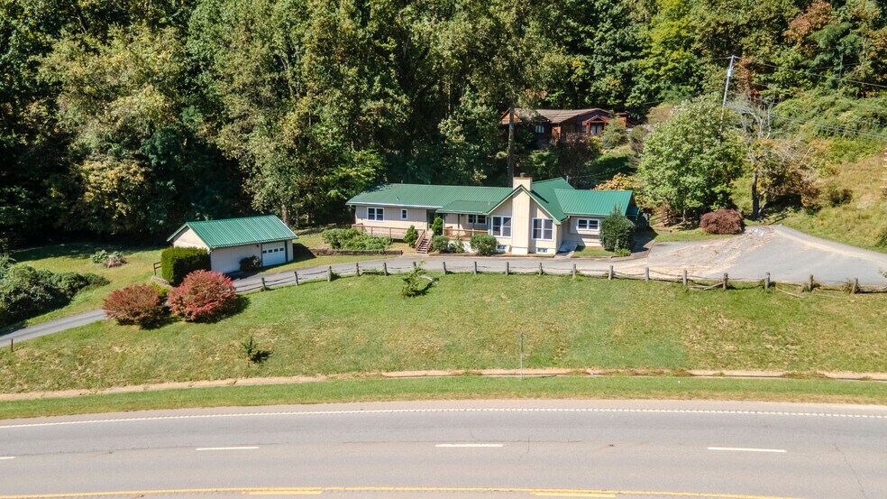 Primary Photo Of 8356 Sylva Rd, Franklin Office For Sale