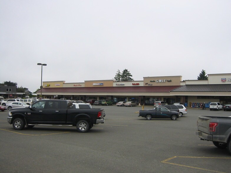 More Photos Of 66 Michigan Ave NE, Bandon Freestanding For Lease