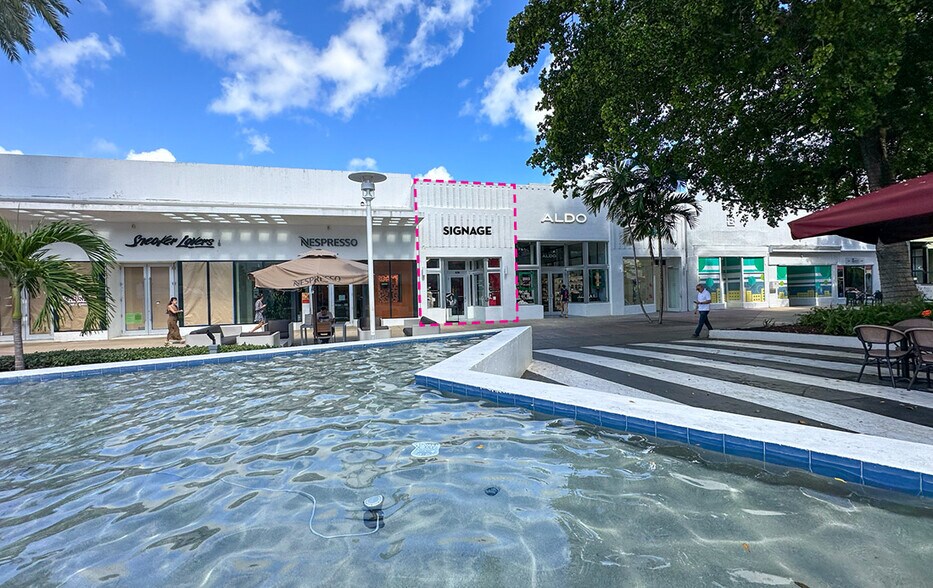 More Photos Of 635-639 Lincoln Rd, Miami Beach Storefront For Lease