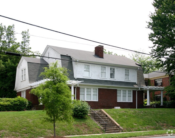 More Photos Of 1423-1427 E 7th St, Charlotte Office For Lease