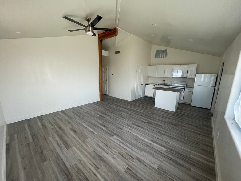 More Photos Of 7162 N 57th Ave, Glendale Apartments For Sale