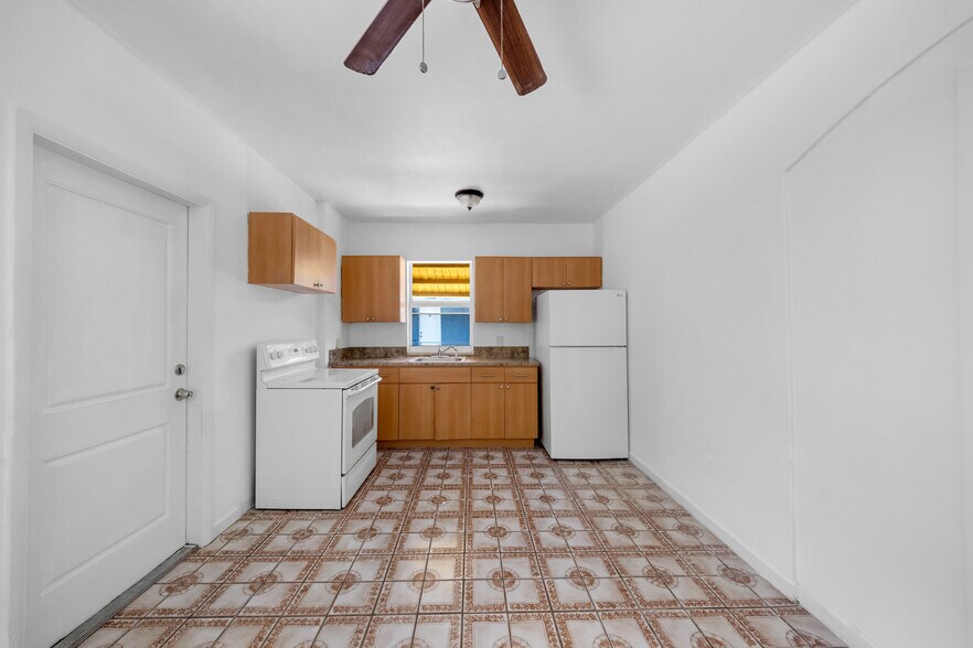 More Photos Of 840-858 NW 4th St, Miami Apartments For Sale
