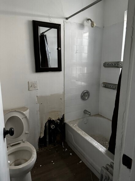 More Photos Of 7456 S Shore Dr, Chicago Apartments For Sale