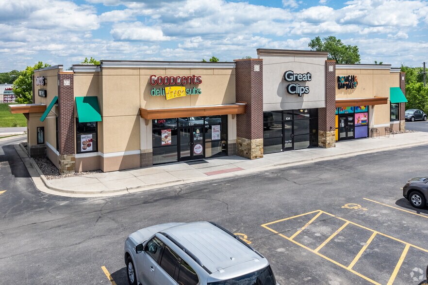 More Photos Of 606-626 S 130th St, Bonner Springs Unknown For Lease