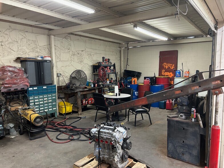 More Photos Of 2001 E Lancaster Ave, Fort Worth Auto Dealership For Sale