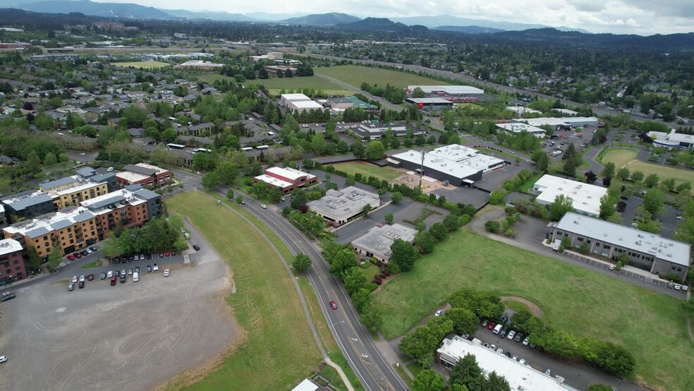 Primary Photo Of 2892 Crescent Ave, Eugene Office For Lease