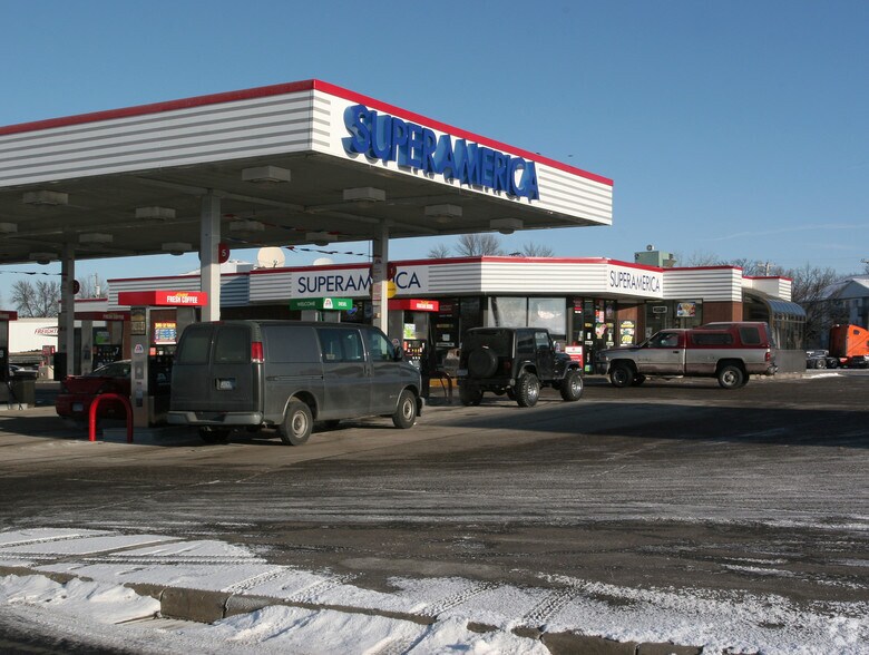 More Photos Of 600 Highway 10 S, Saint Cloud Convenience Store For Sale
