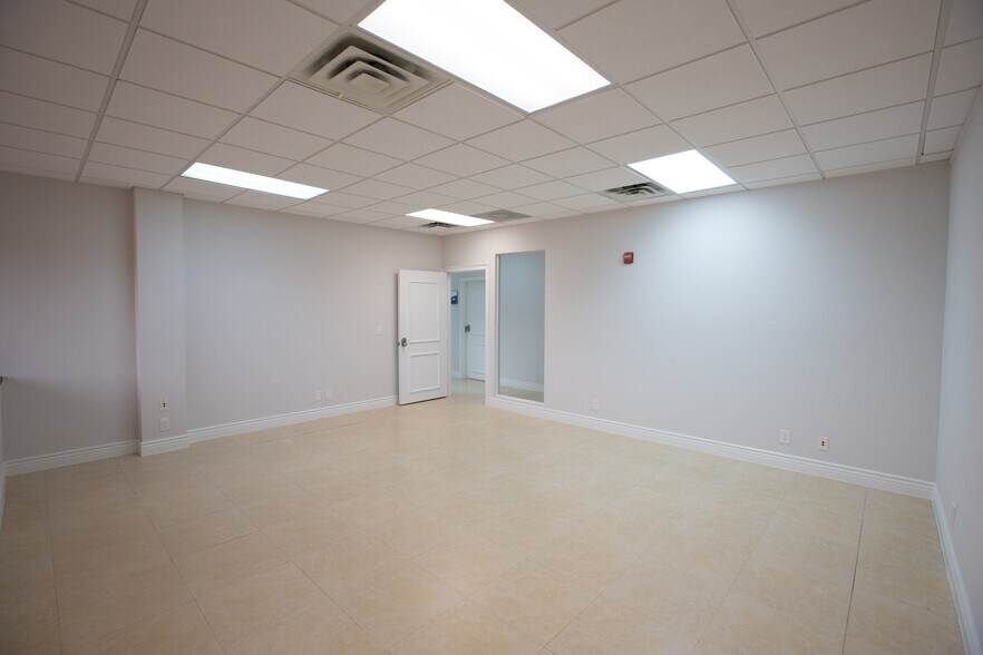 More Photos Of 1100 S Federal Hwy, Deerfield Beach Medical For Lease