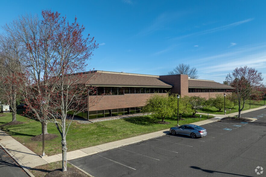 More Photos Of 1 Progress Dr, Horsham Township Office For Sale