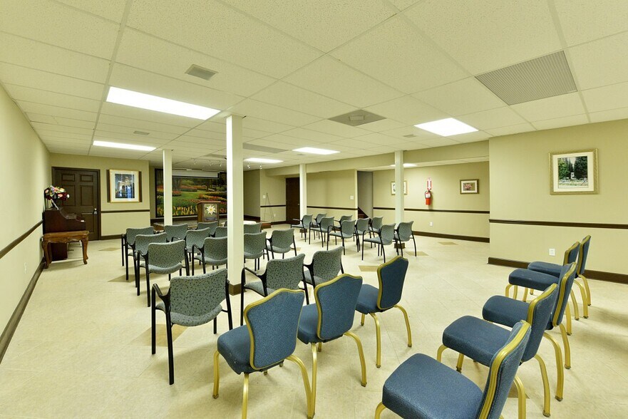 More Photos Of 2601 Sandy Plains Rd, Marietta Office For Sale