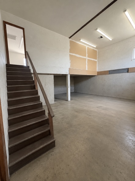 More Photos Of 2646 Lasso Ln, Lakeland Warehouse For Lease