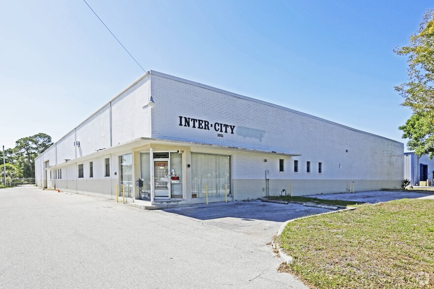 Primary Photo Of 1011 N Lime Ave, Sarasota Distribution For Sale