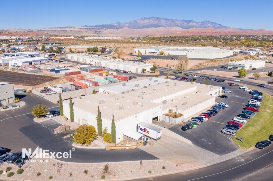 More Photos Of 3301 E Deseret Dr, St George Manufacturing For Sale
