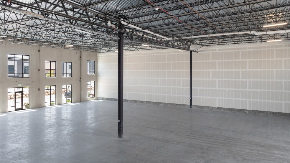 More Photos Of 13895 S Regan Park Ln, Bluffdale Showroom For Lease
