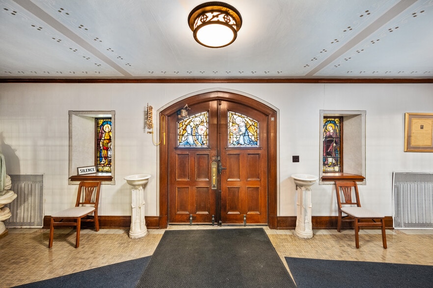 More Photos Of 94 Shoshone st, Buffalo Religious Facility For Sale