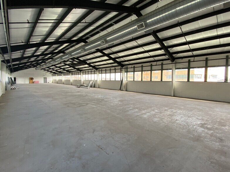 More Photos Of 345 Wilson Ave, Norwalk Warehouse For Lease