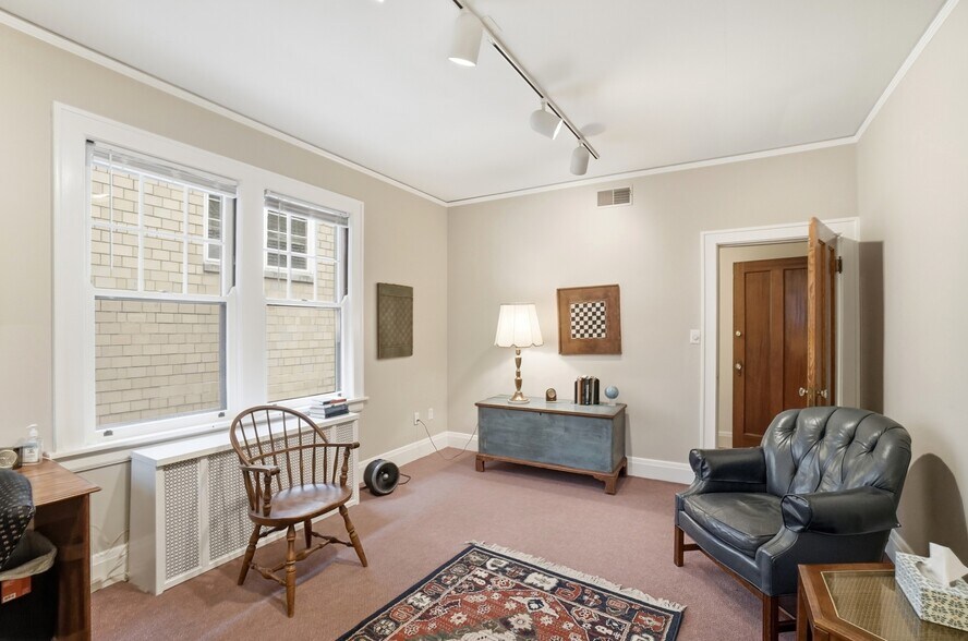 More Photos Of 820 Delta Ave, Cincinnati Office For Sale