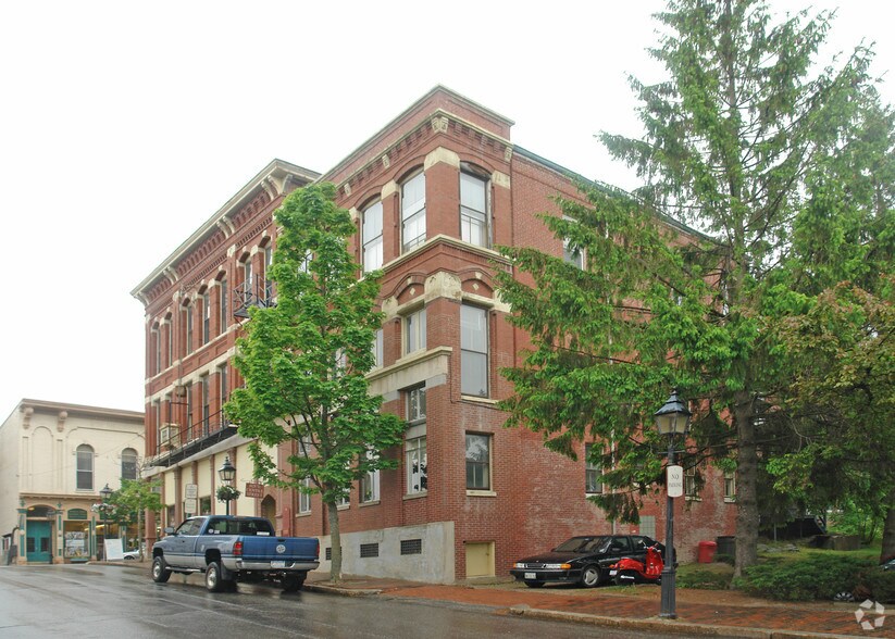 More Photos Of 44 Front St, Bath Office For Lease